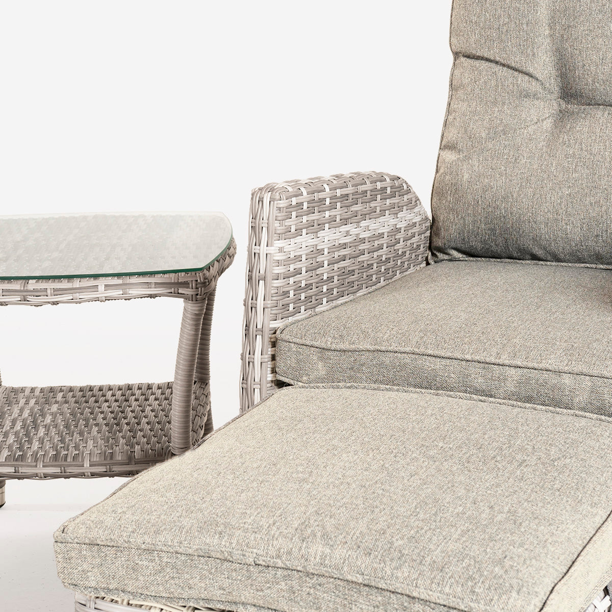 Conjunto Relax Estilo Elegante, Resistente, Aluminio Y Ratán Sintético Plano, Color Gris Claro, Mesa:50x50x55 Sillon:63x67x120 Puff:40x40x49_3
