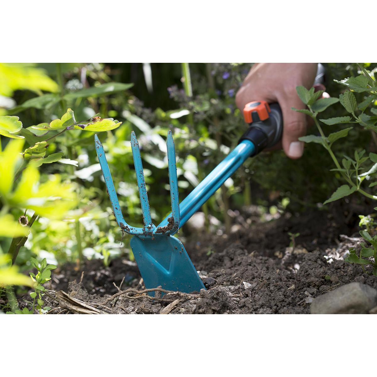 Azada tres dientes Combisystem Gardena