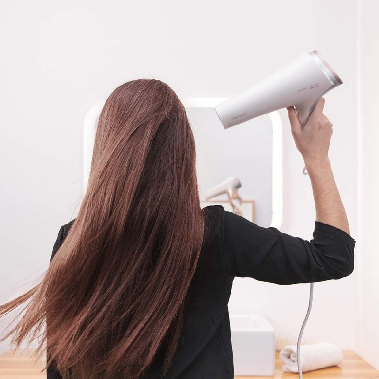 Cecotec Secador De Pelo Bamba Ionicare 5320 Flashlook. Potencia 2200 W Ion Real 2 Boquillas Difusor Haircare Función Air_4