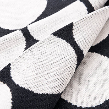 Manta 140x190cm 100% Acrilico 1000gr Topos Negros Benetton