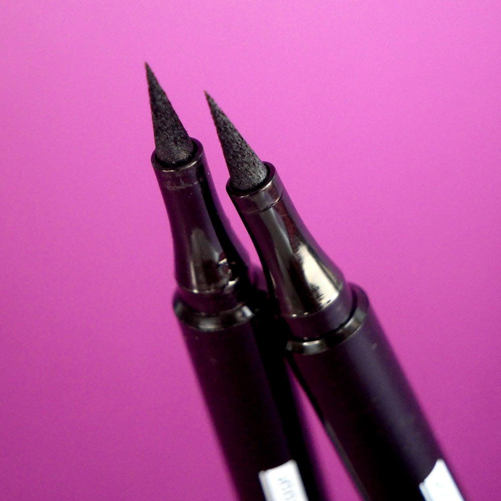 Eyeliner Negro Camaleon Cosmetics_2