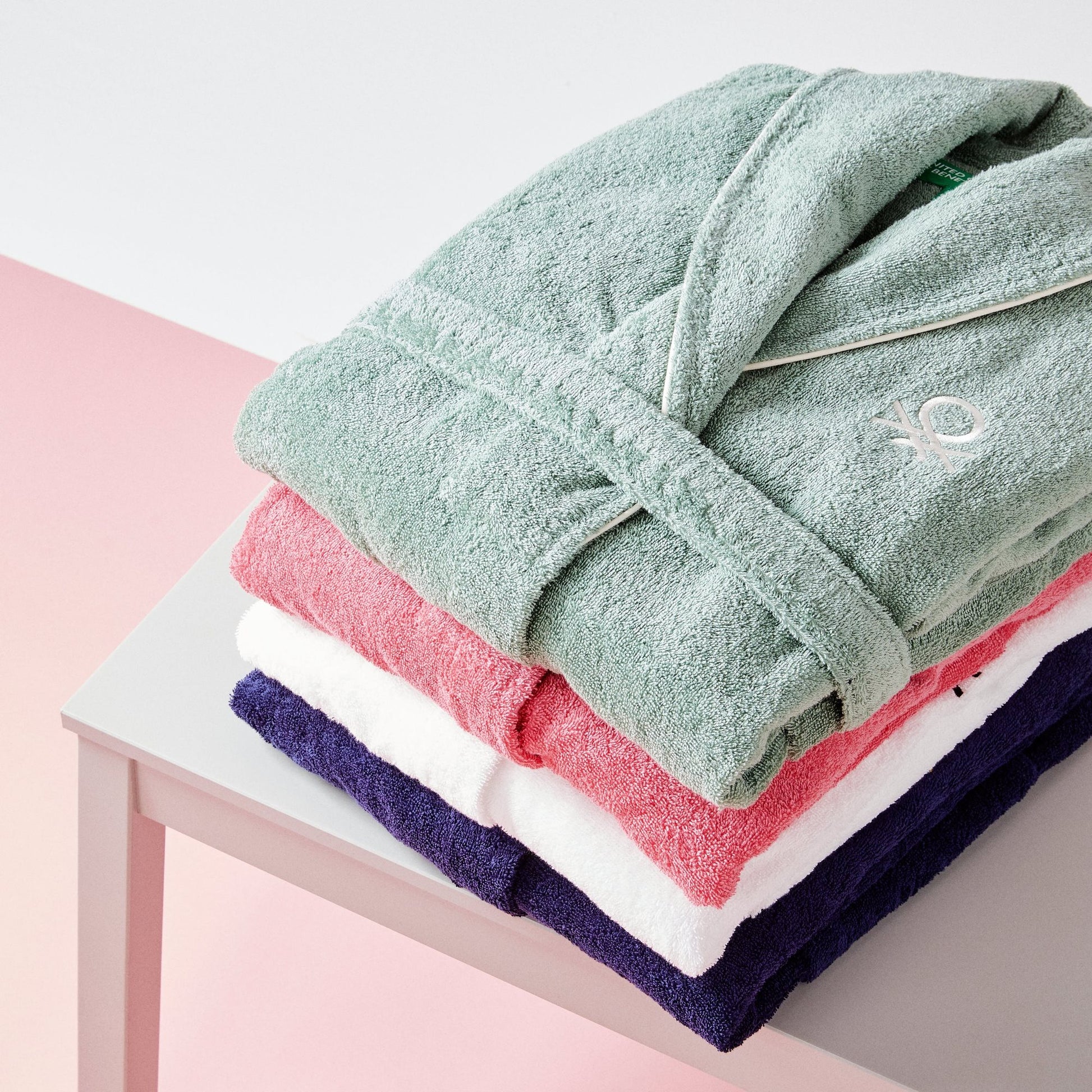 Albornoz M/l 420gsm 100% Algodon C/ Logo Bordado Azul Marino Core Benetton