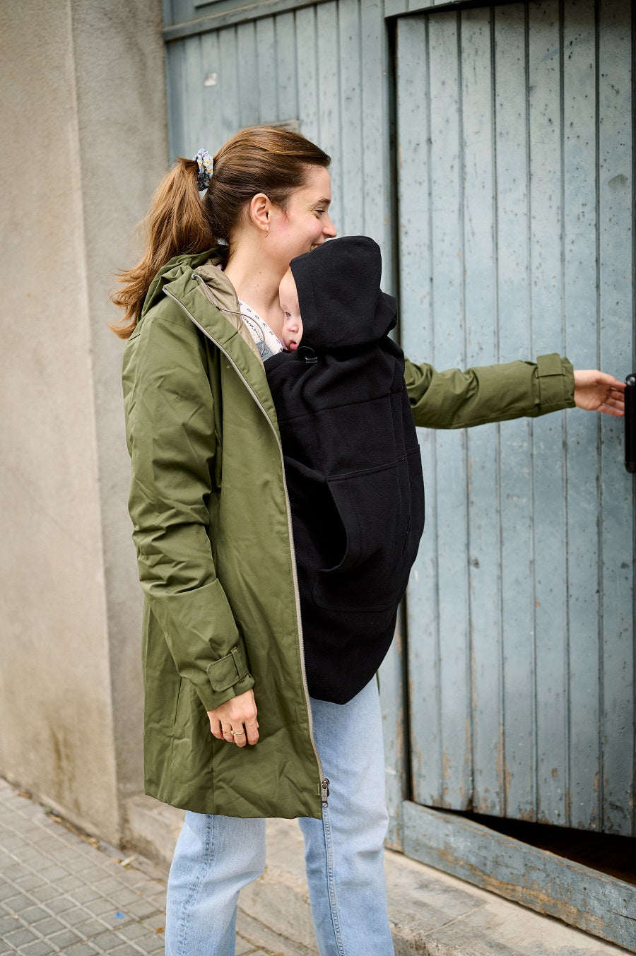 Cobertor Porteo Polar Eco New, Momawo. Color Black