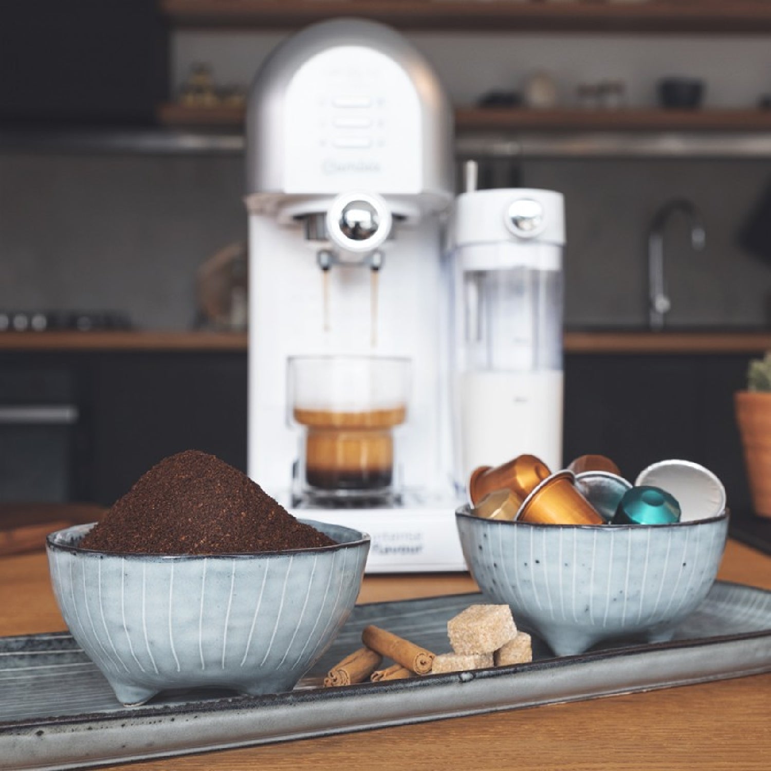 Cecotec Cafetera Semiautomática Cafetera Semiatuomática Cumbia Power Instant-ccino 20 Chic Serie Bianca_4