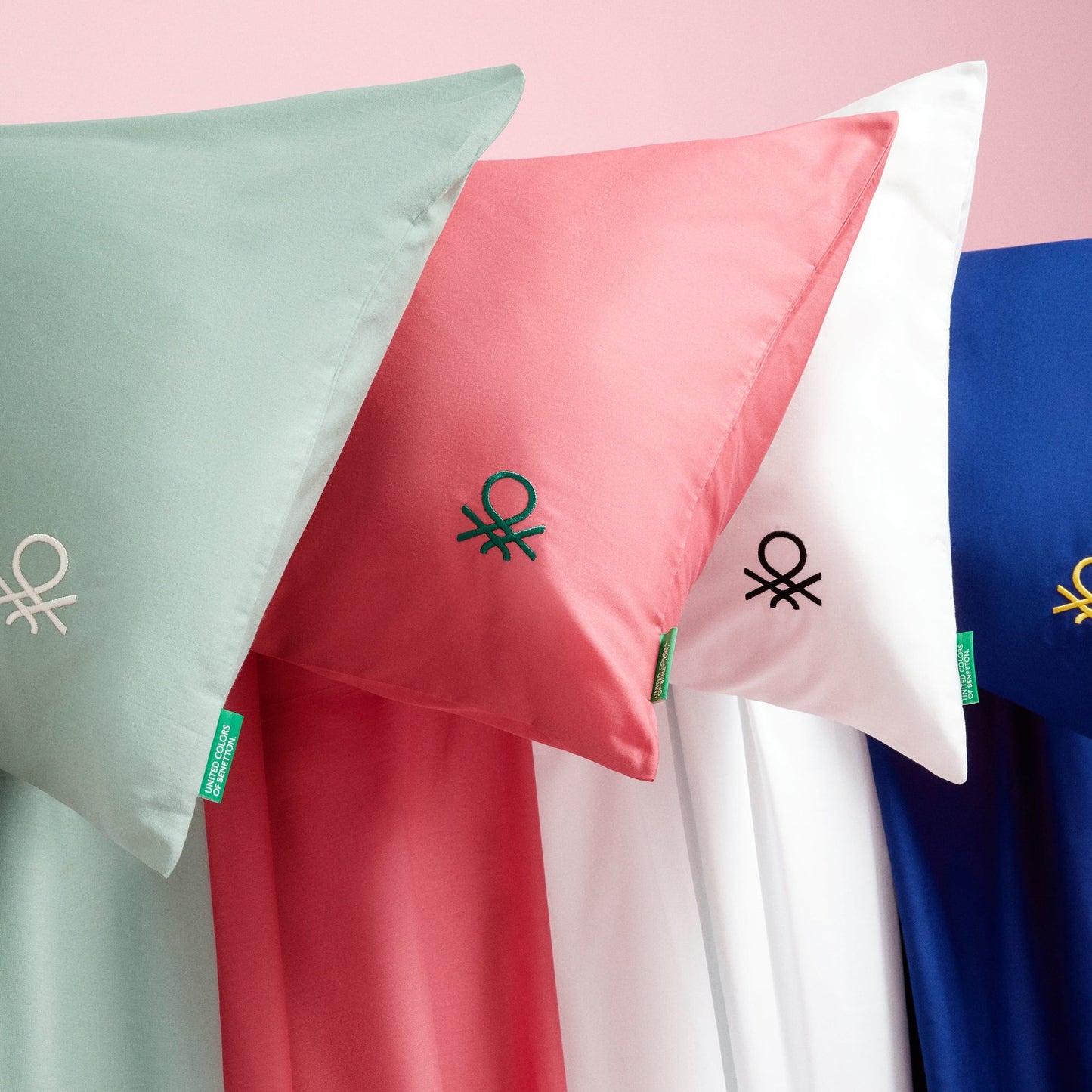 Set 4pzs Sabana King: Sabana Plana (240x290cm C/ Dobladillo Simple 5cm) + Sabana Bajera (175x200+25cm Flap) + 2 Funda De Almohada (50x80cm) 100% Algo