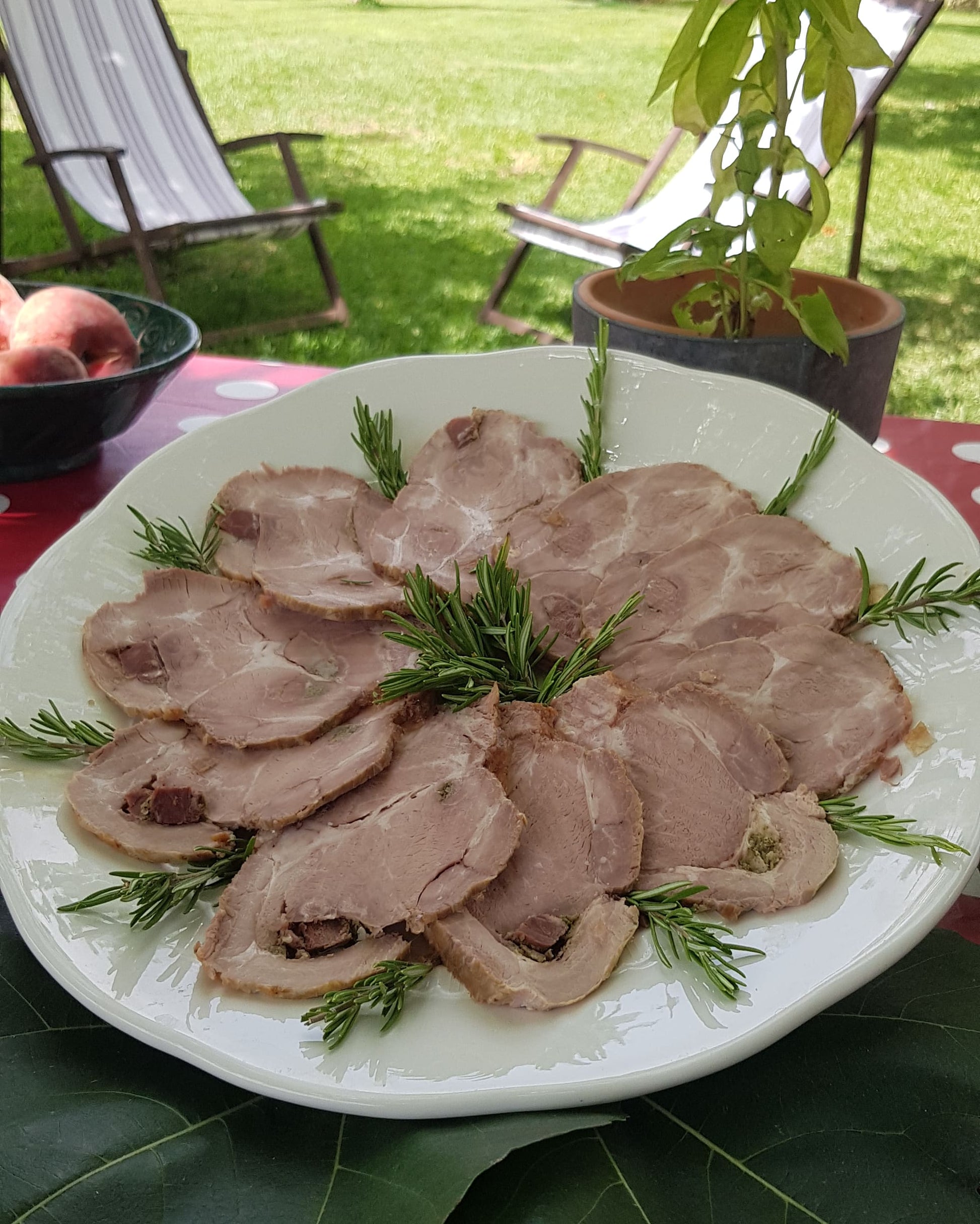 Carne Mechada Pieza Con Salsa De Cebolla Al Brandy