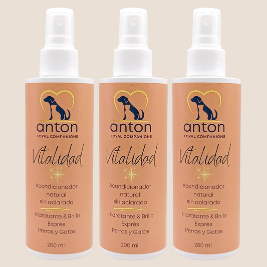 Acondicionador sin aclarado para el cuidado del pelaje de perros y gatos – Pack 3 x 200 ml_0