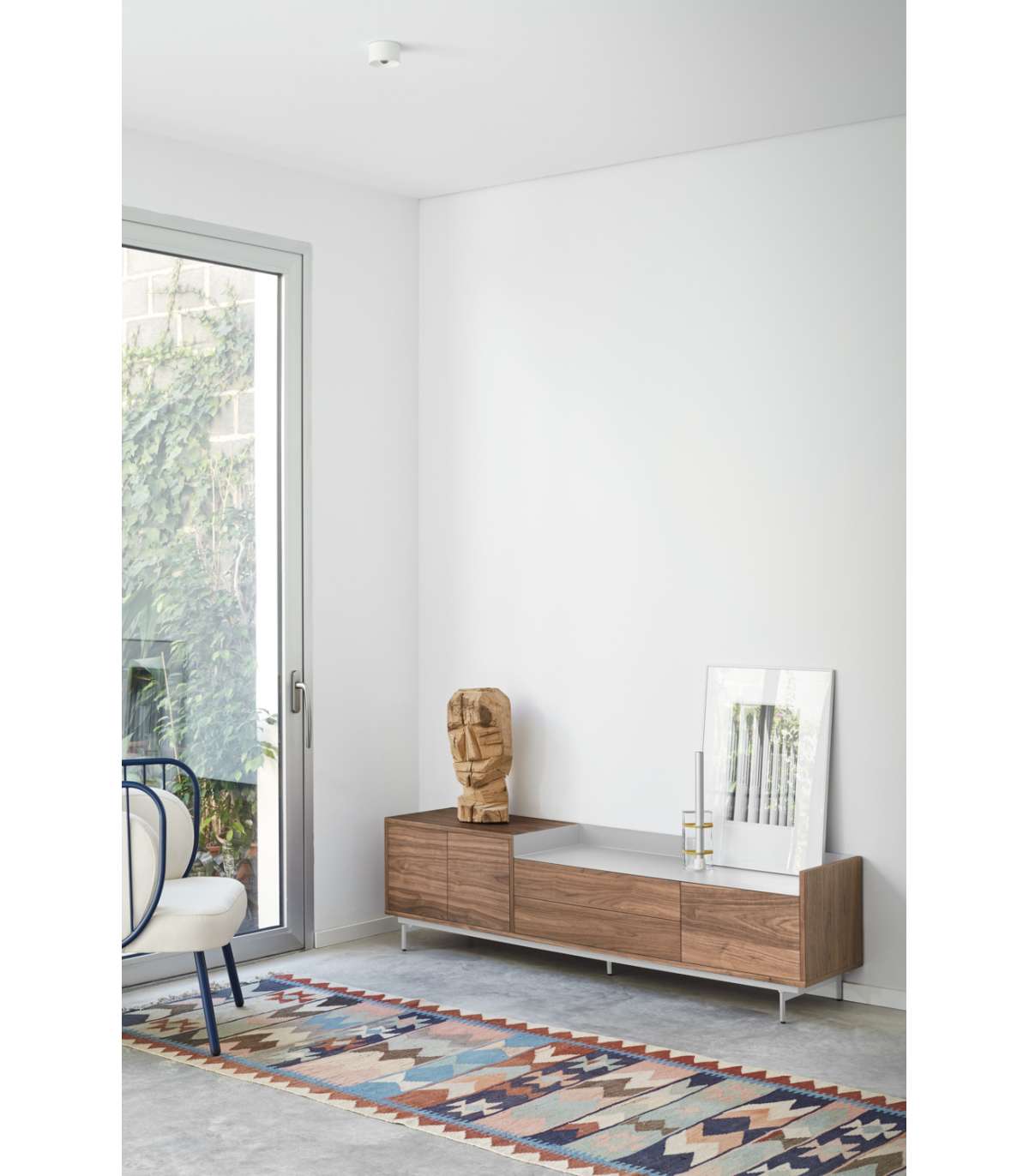 Mueble Para Televisión Modelo Valley 3 Puertas 2 Cajones Acabado Nogal/gris Claro, 40cm(a_0