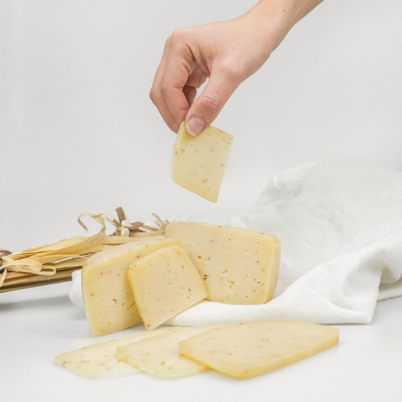 Queso De Cabra Con Trufa Negra Tuber Melanosporum_2