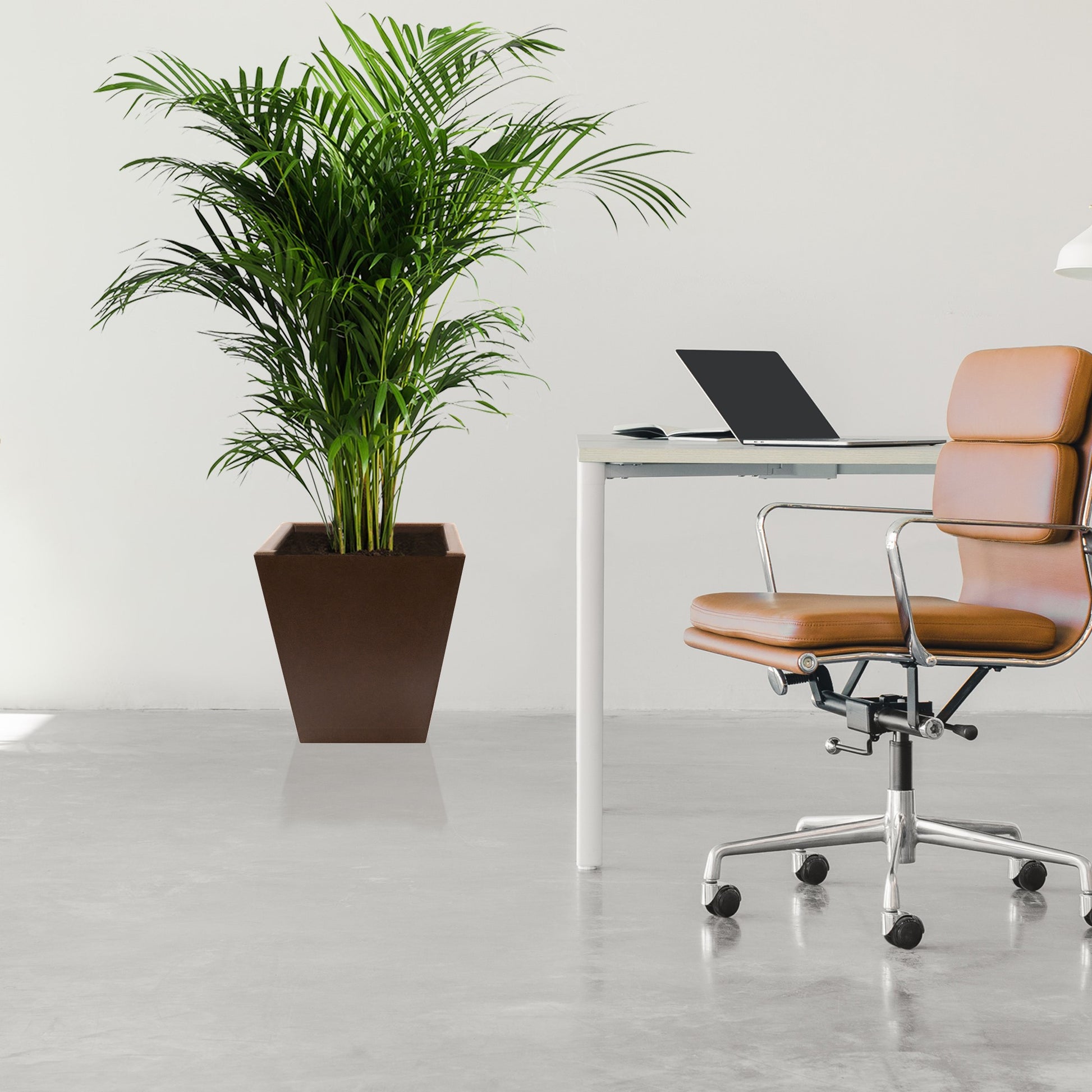 Macetero De Polietileno Por Rotomoldeo Color Bronce 40x40 Cm_4