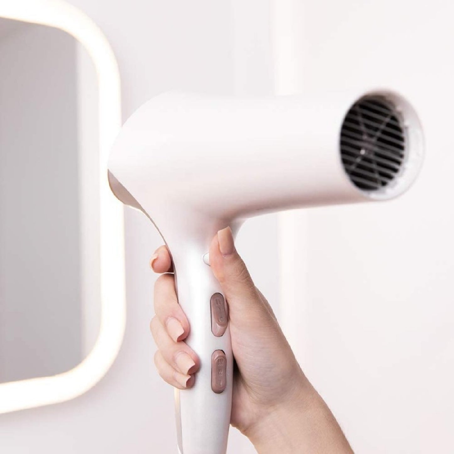 Cecotec Secador De Pelo Bamba Ionicare 5320 Flashlook. Potencia 2200 W Ion Real 2 Boquillas Difusor Haircare Función Air_1