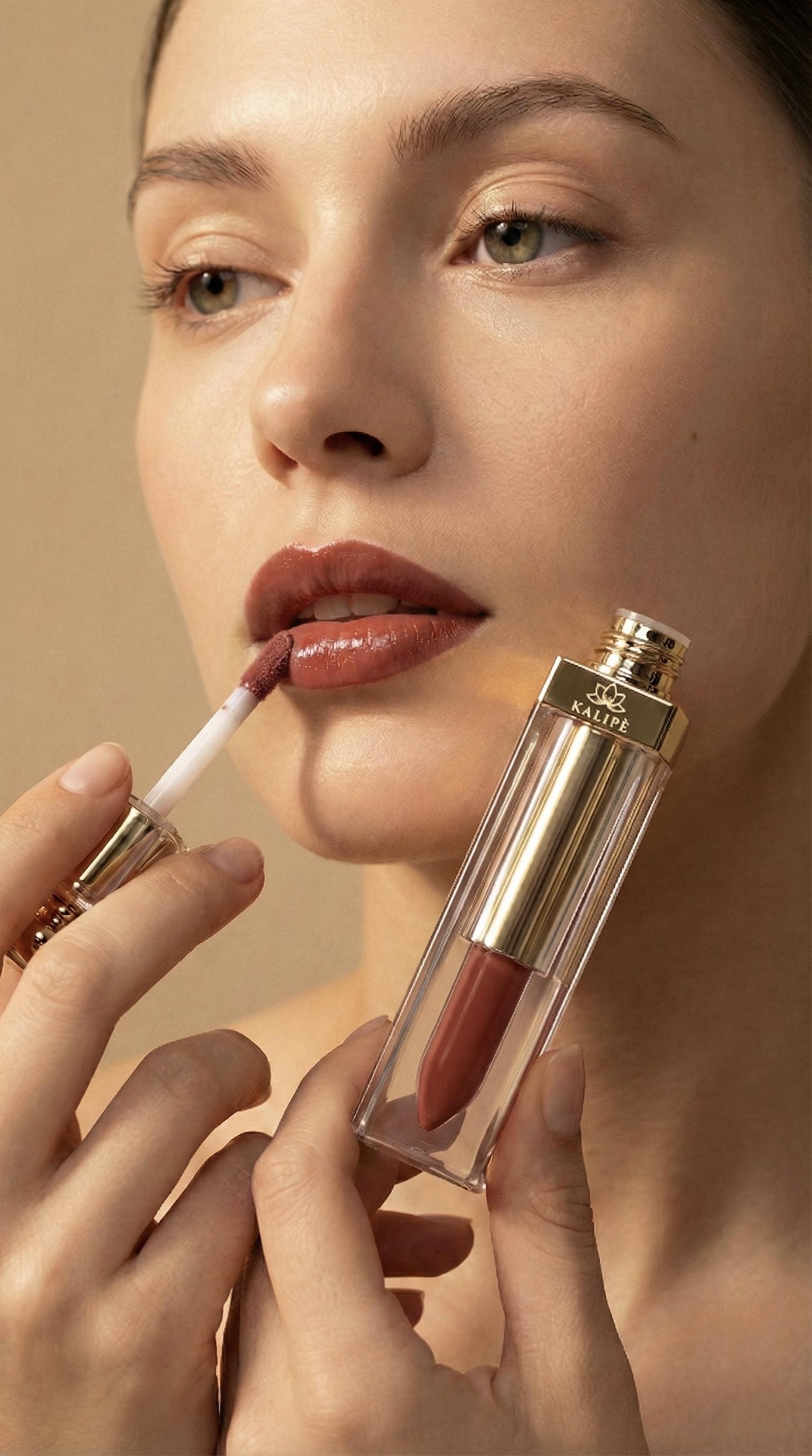 Lipgloss +volume Con Hilurlip® (NUDE)_2