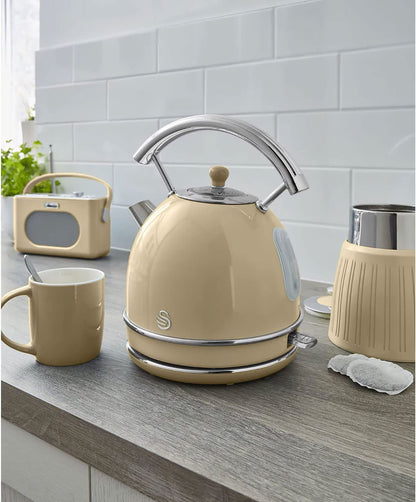 Hervidor Agua Eléctrico Retro , 1,8 L, Resistencia Oculta Acero Inoxidable, Sin Bpa, Inalámbrico Swan Sk14630cneu Crema