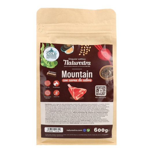 Pienso prensado en frío en pellets Mountain para perros con cabra 600 g NaturExtra