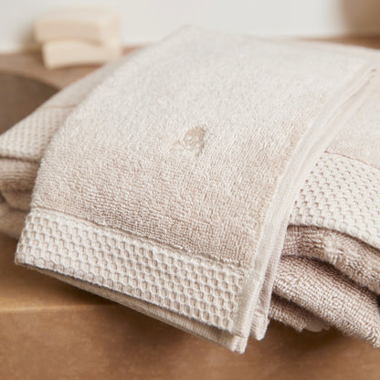 Toalla De Tocador 30x50cm 100% Algodón 550gsm Logo Bordado Scalpers Home