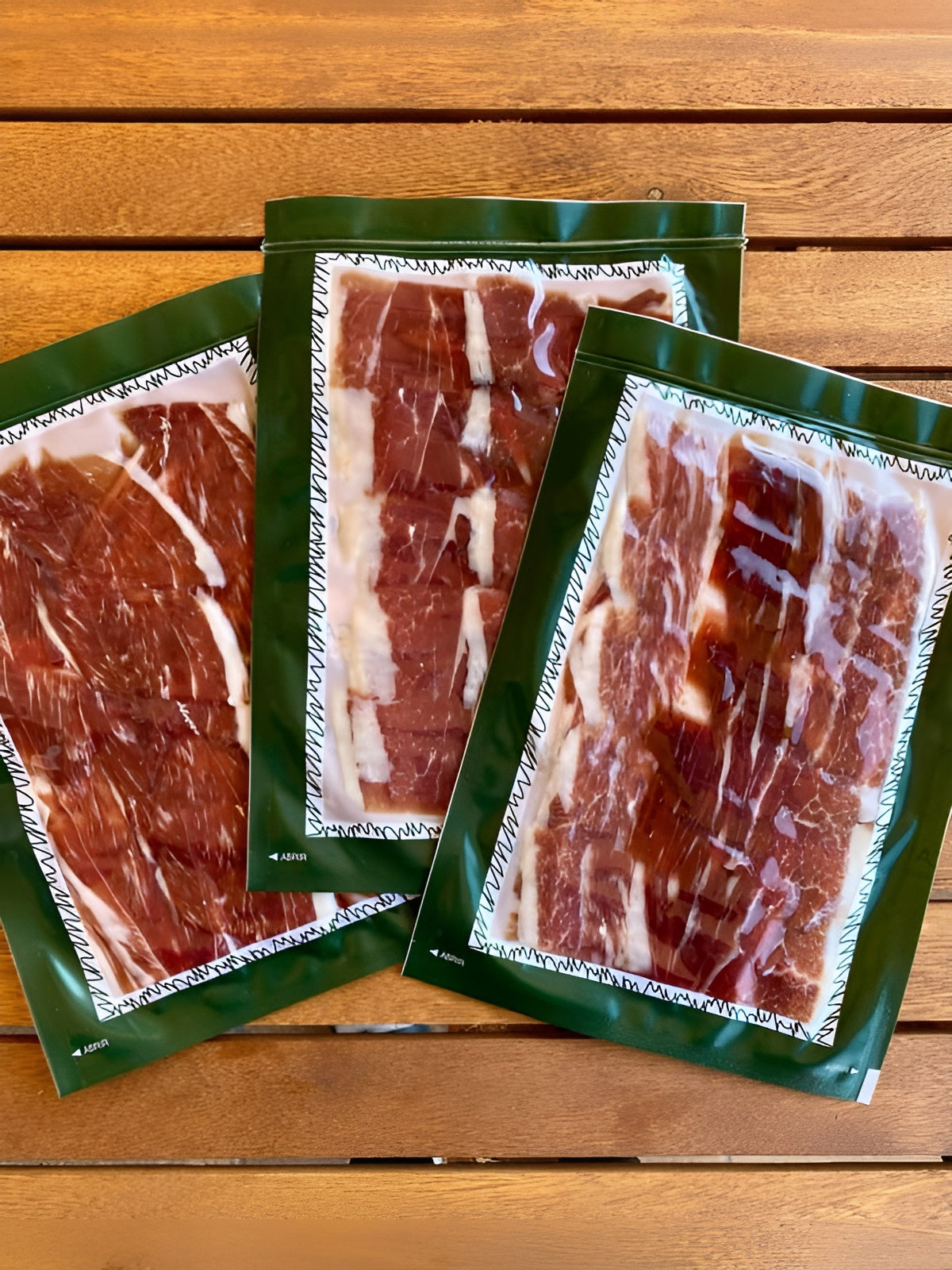 Trio Jamón Ibérico De Cebo De Campo Cortado A Cuchillo_0