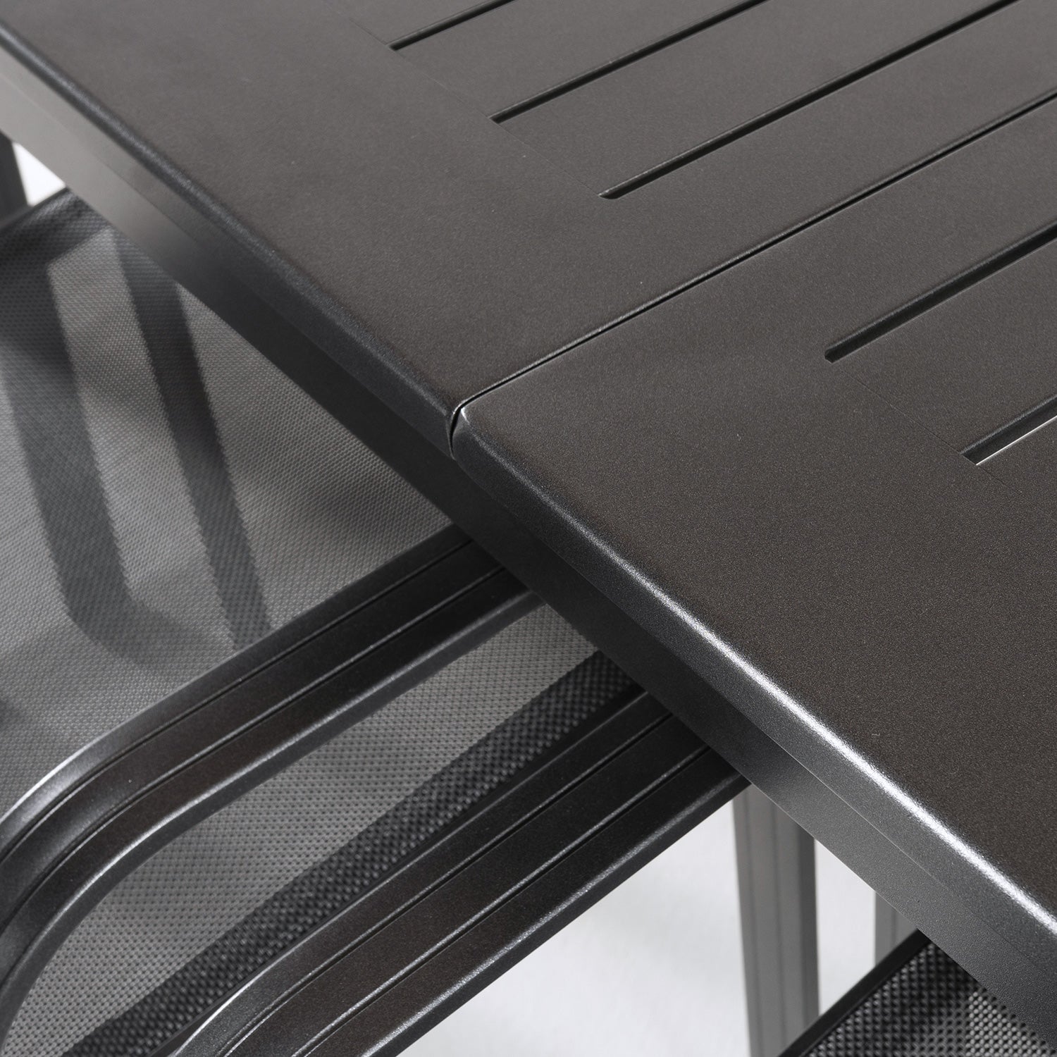 Conjunto Terraza Mesa Extensible Y Seis Sillones Apilables_4