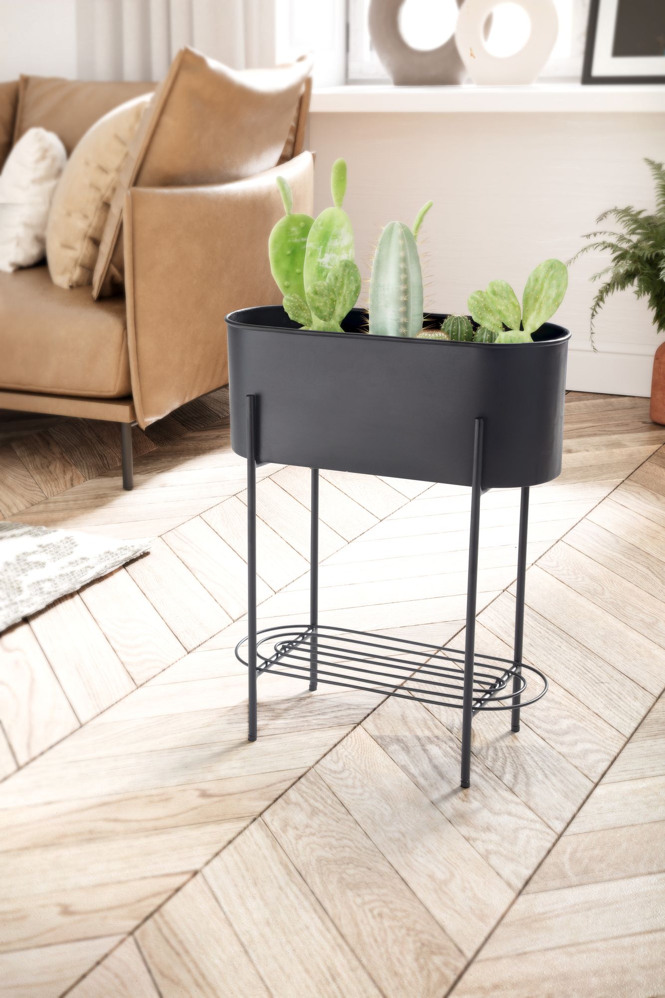 Macetero De Metal 51x65x22 Cm Negro Con Estructura Y Estante_2