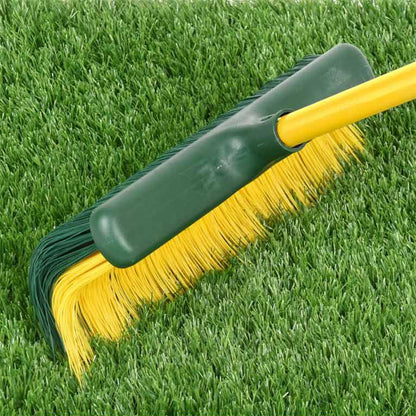 Cepillo para barrer y peinar césped artificial con mango extensible Faura
