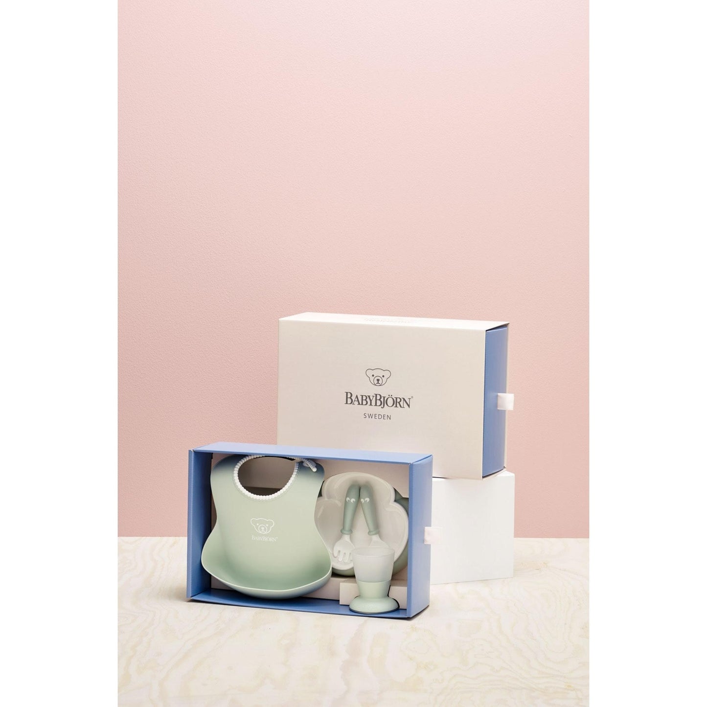 Vajilla + Babero BabybJörn Verde Pastel