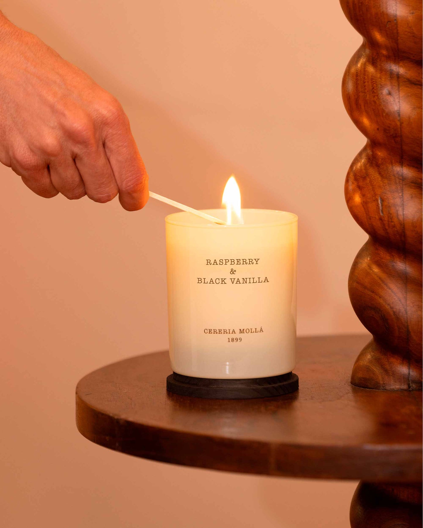 Cerería Mollá 1899 Vela Raspberry & Black Vanilla 230gr_1