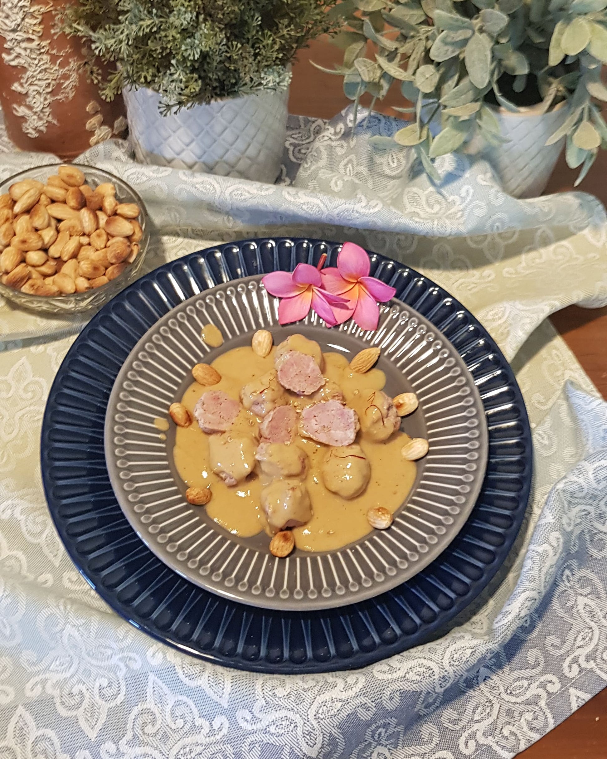 Albóndigas En Salsa De Almendras Y Azafrán_2