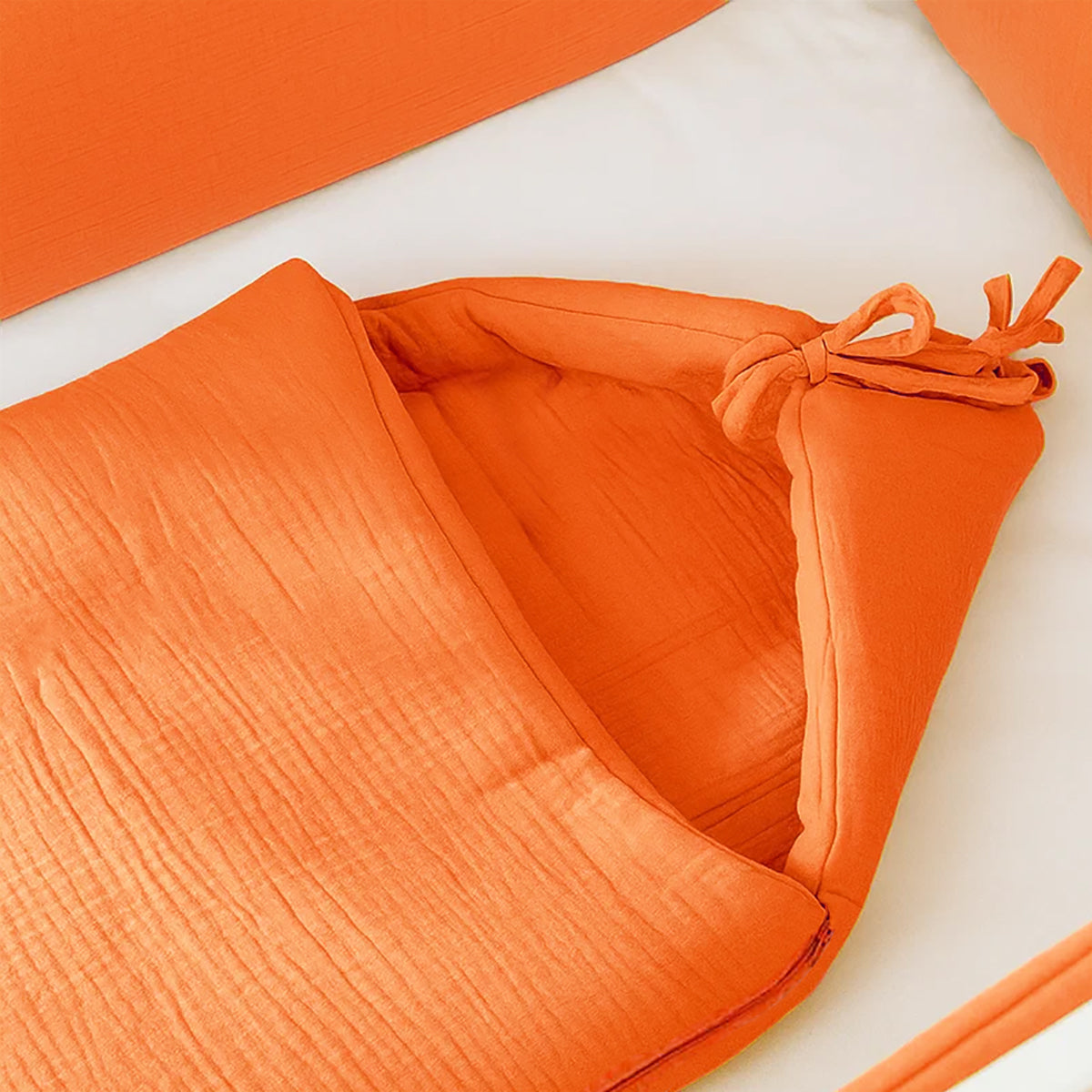 Nido De Bebé  En Algodón Bio Fresa