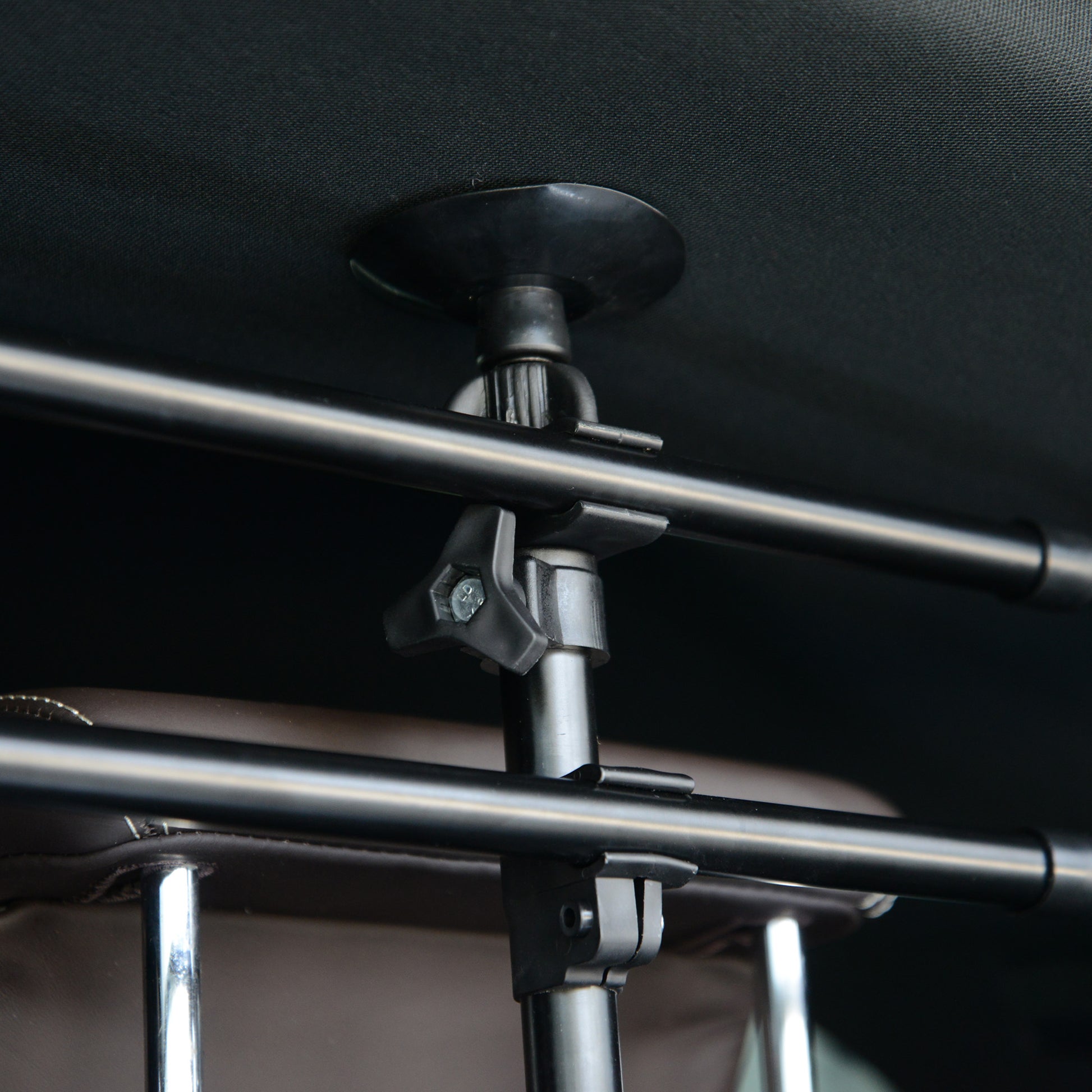 Pawhut Reja Seguridad Coche Para Perros Ajustable En Ancho Altura 85-140x30-50cm_4