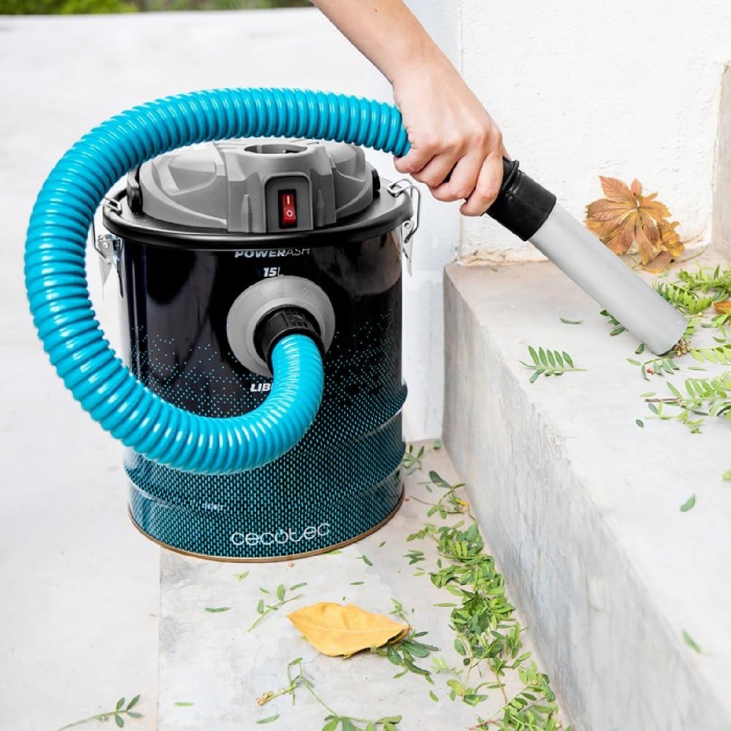 Cecotec Aspirador De Cenizas Conga Ash 7000 Liberty_3
