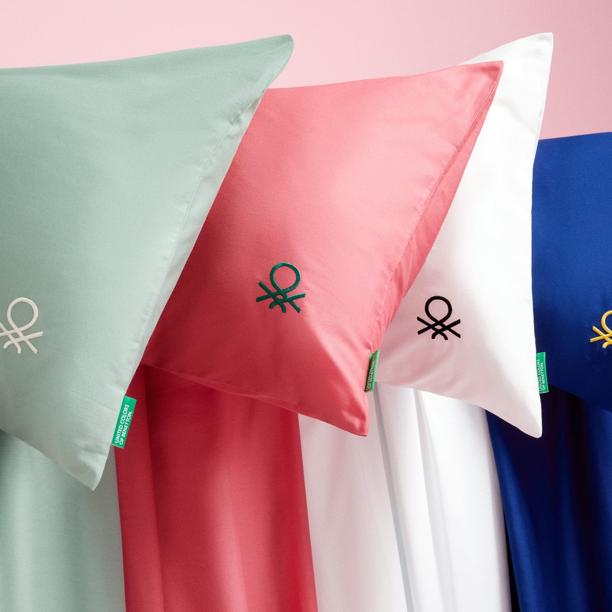 Set 4pzs Sabana Doble: Sabana Plana (180x290cm C/ Dobladillo Simple 5cm) + Sabana Bajera (120x200+25cm Flap) + 2 Funda De Almohada (50x80cm) 100% Alg