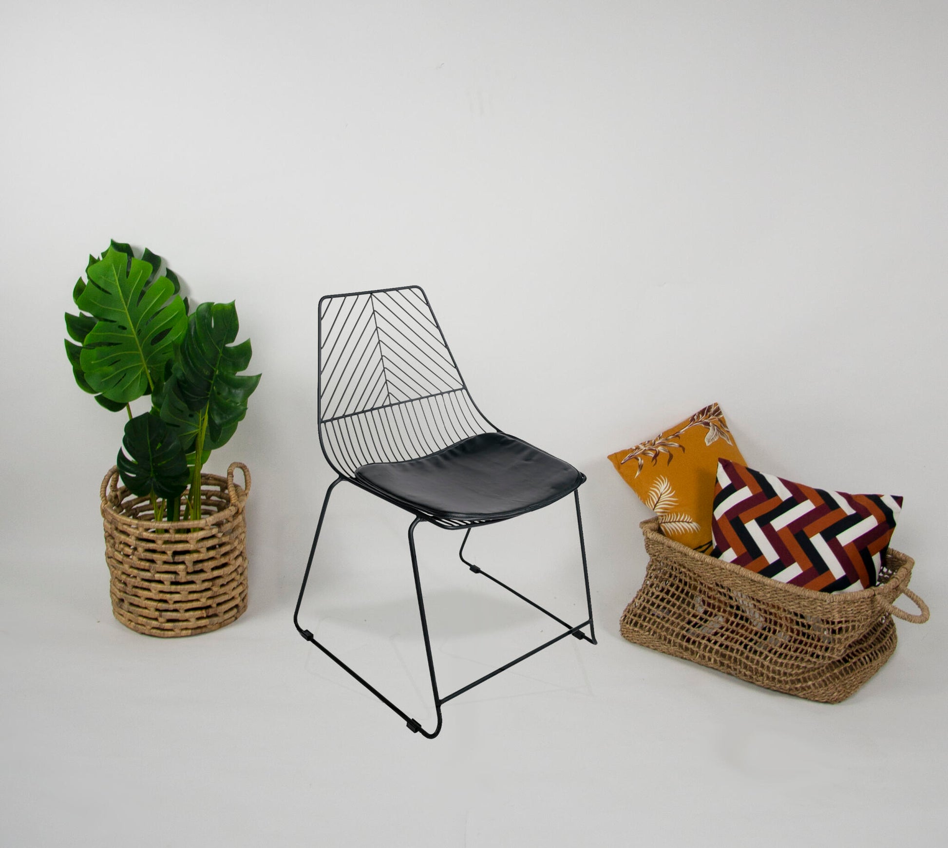 Juego De 4 Sillas De Comedor Estilo Industrial De Metal Negro Con Base Apilable 60x59x81 Cm- Muebles De Comedor_4