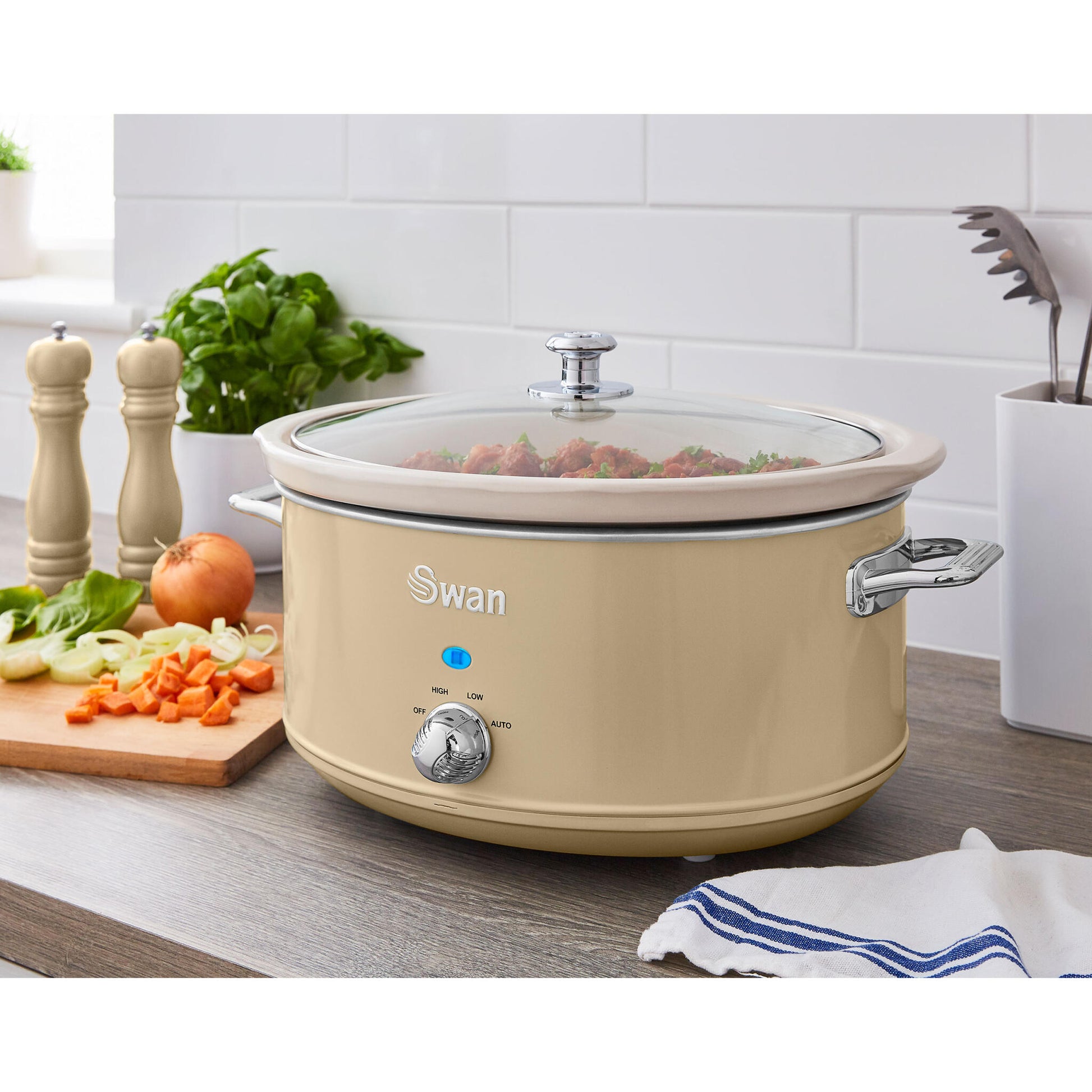 Swan Retro Olla Cocción Lenta, 6,5l, Recipiente Extraíble Antiadherente Cerámica Libre Pfoa, Vintage, Sf17031cneu, Crema_1