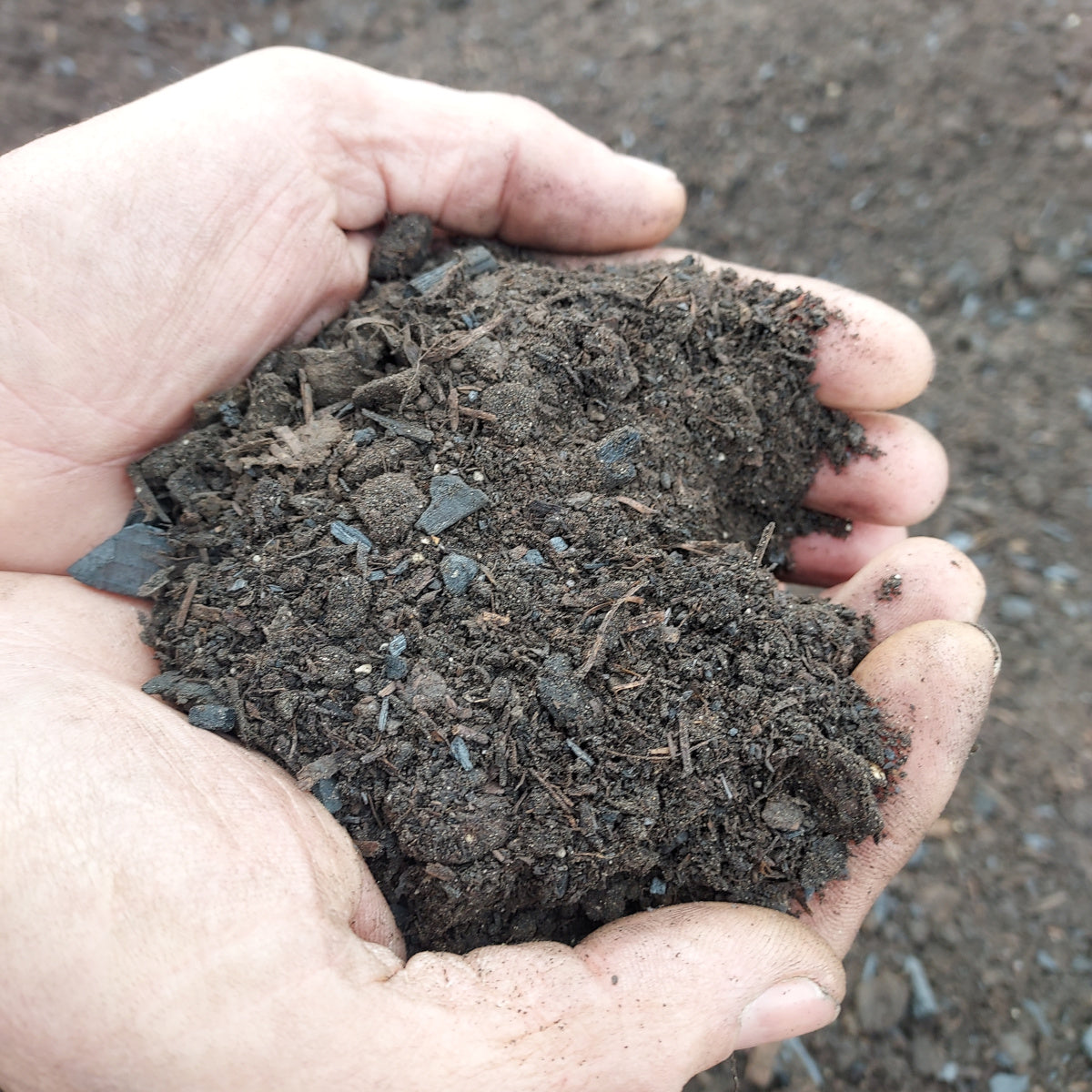 Compost Ecológico Con Biochar Y Minerales De Roca LivingChar 500L_1