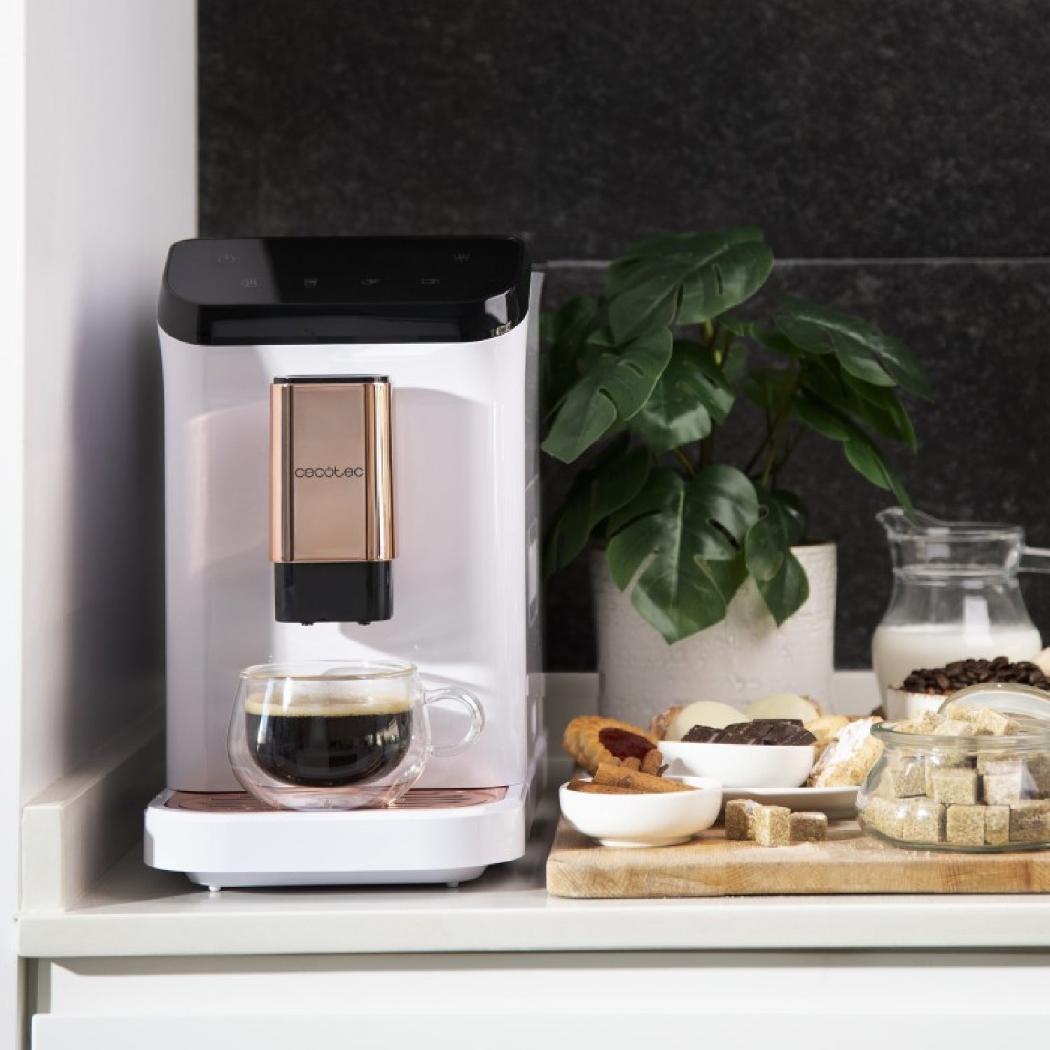 Cecotec Cafetera Superautomática Cremmaet Macchia White Rose. 1350 W, Thermoblock, Bomba De Presión De 19bars, Sistema Plug&play, Depósito De Café_1