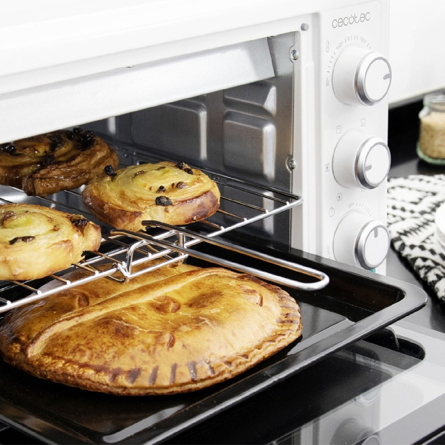 Cecotec Horno De Sobremesa Horno De Sobremesa Bake&toast 2600 White 4pizza_0