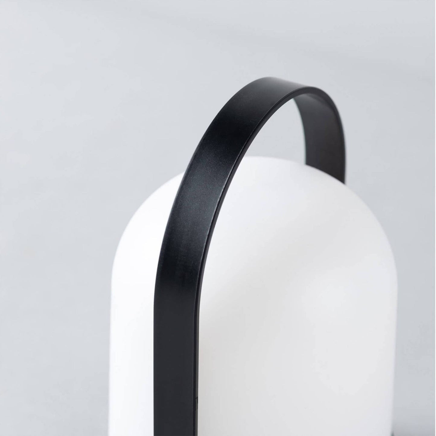 Well Home Lámpara Mesa En Polipropilenoh.21cm Negra