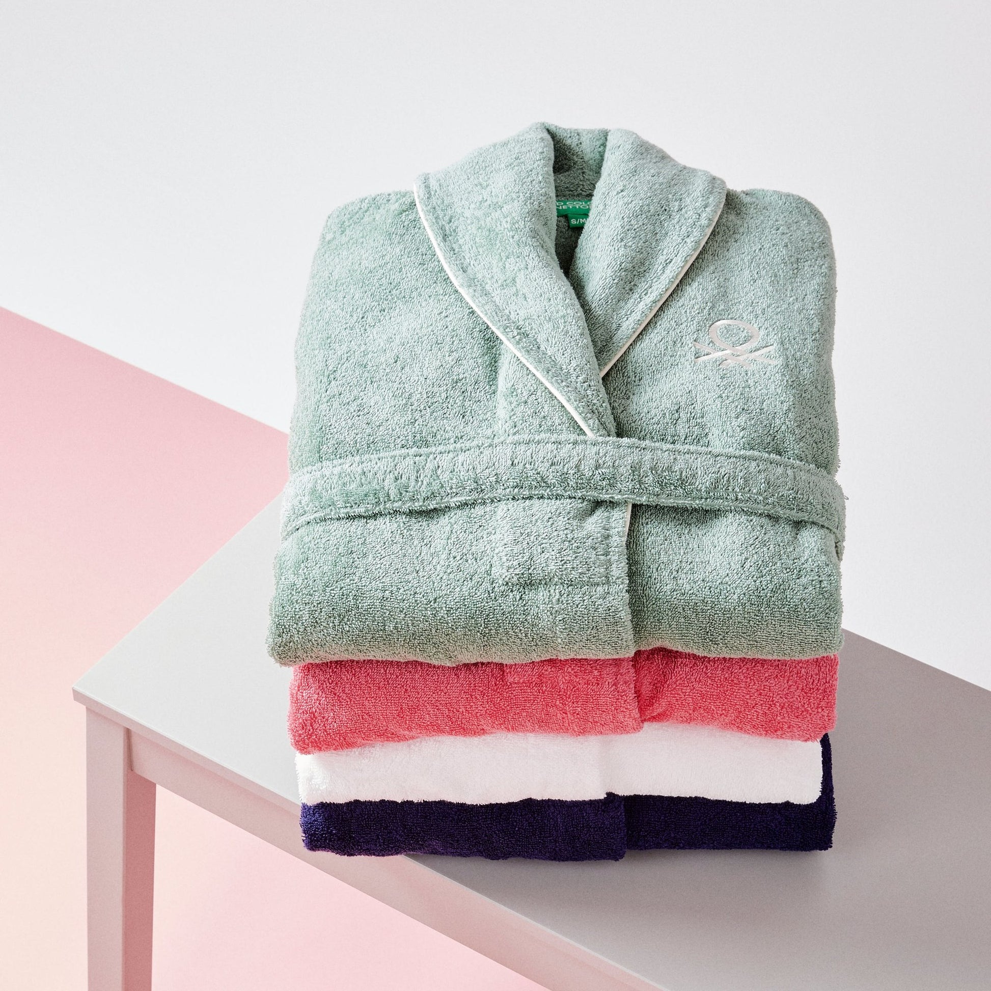 Albornoz M/l 420gsm 100% Algodon C/ Logo Bordado Azul Marino Core Benetton