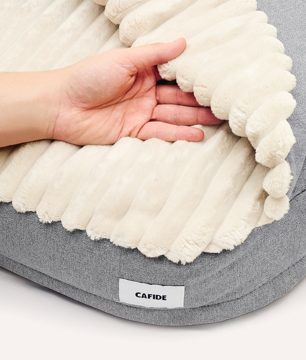 Cafide Cama Con Capucha Para Perro Con Tejido Chenilla Gris. Modelo Maso. Talla M (60x80x10 Cm)_4