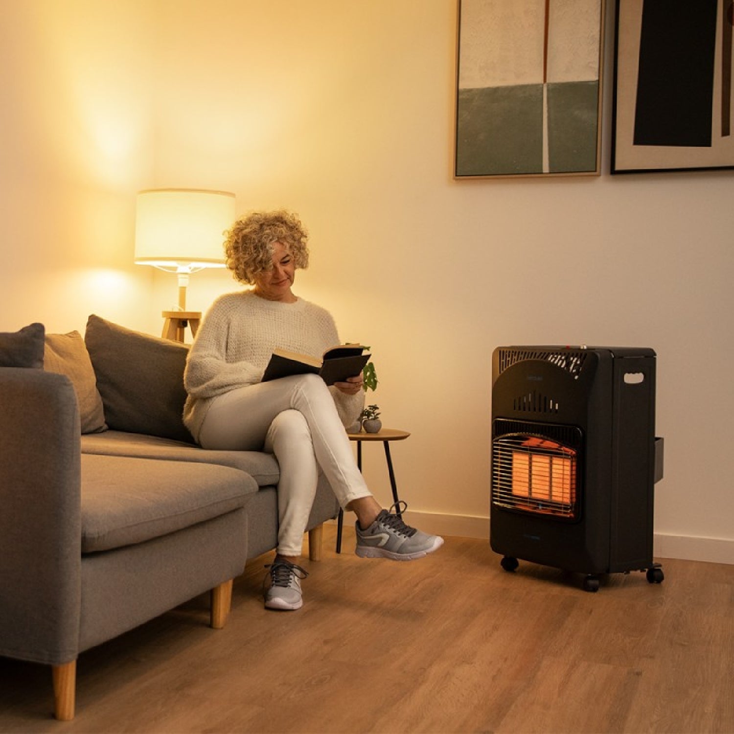 Cecotec Estufa De Gas Butano Plegable Readywarm 4000 Slim Fold +. 4200 W Con 3 Niveles, 4 Ruedas, Bombonas De 15 Kg_1