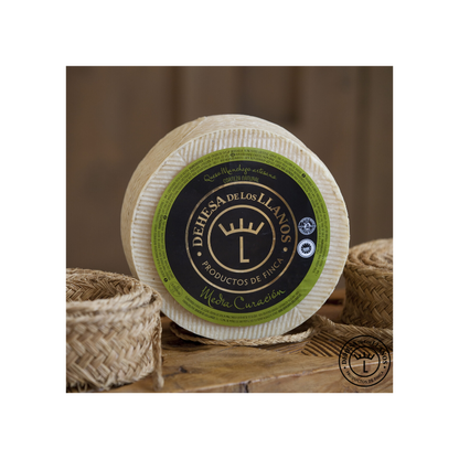 Queso Manchego Artesano Media Curación Con Denominación De Origen Protegida. Formato Pequeño 0,8 Kg. Queso Entero_1