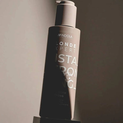 Indola Instastrong Crema Reparadora Sin Aclarado Profesional Para Cabello Rubio 145ml_1