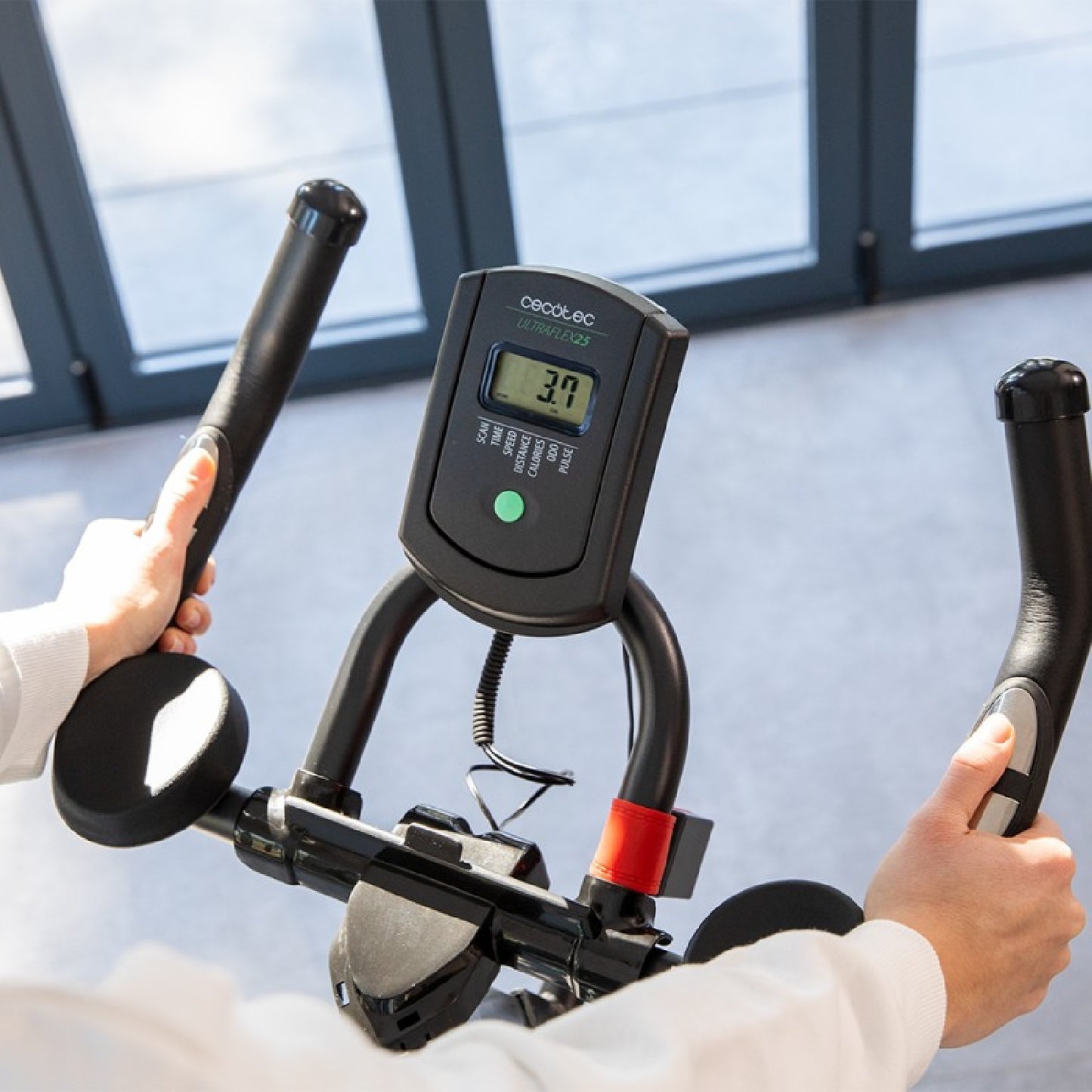 Cecotec Bicicleta Indoor Profesional Ultraflex 25. Sistema De Amortiguación Ultraflex Volante Inercia 25 Kg Ergonómica S_3