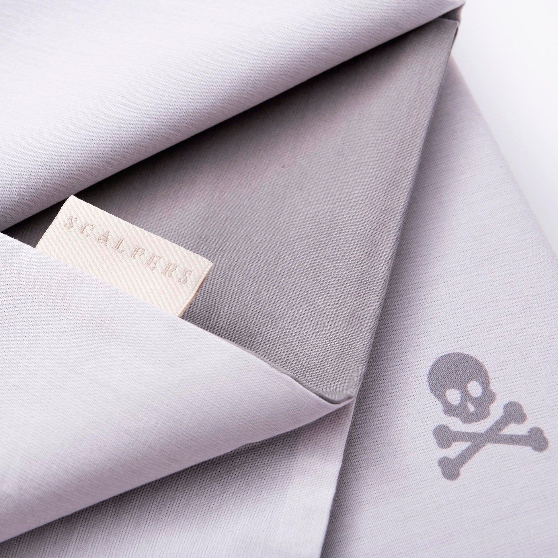 Set Cama (funda Nórdica 240x220 + 2 Fundas Almohada  50x85cm) 100% Algodón Gris Oscuro & Gris Claro Calaveras Scalpers Home_2