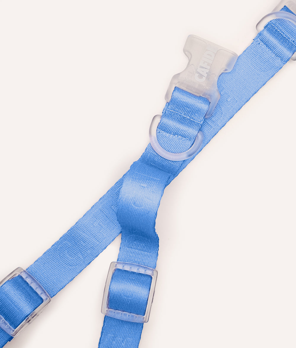 Cafide Collar De Material Reciclado Azul. Modelo Ona.