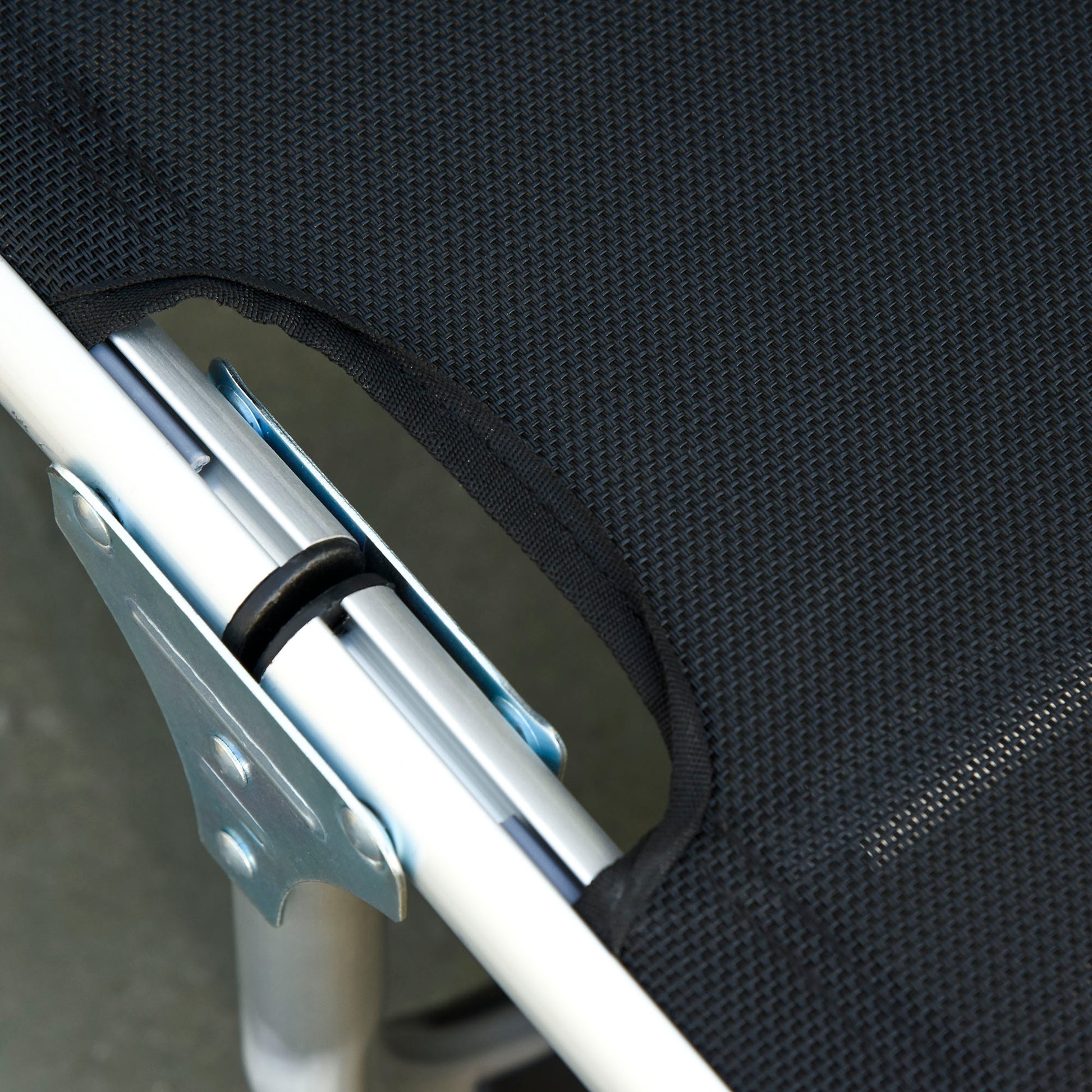 Outsunny Tumbona Plegable Con Reposacabezas Respaldo Ajustable 170x60x76cm Negro_3