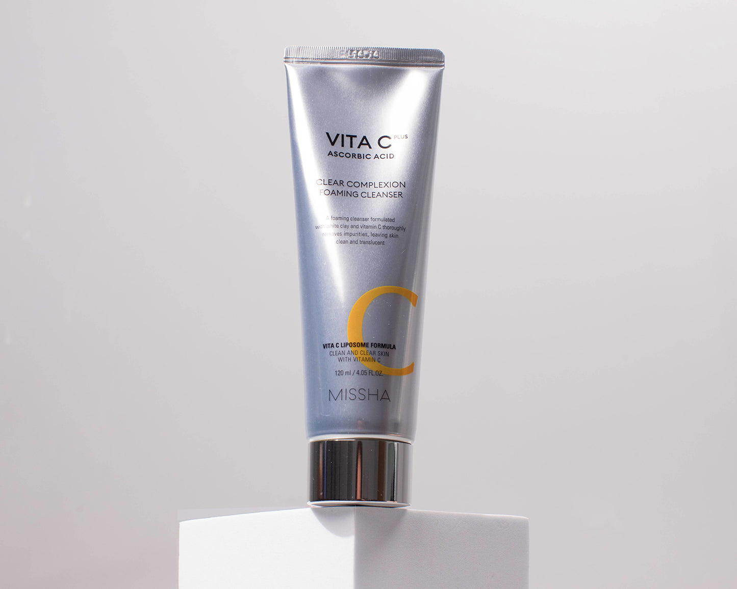 Missha Vita_c_plus_clear_complexion_foaming_cleanser_0