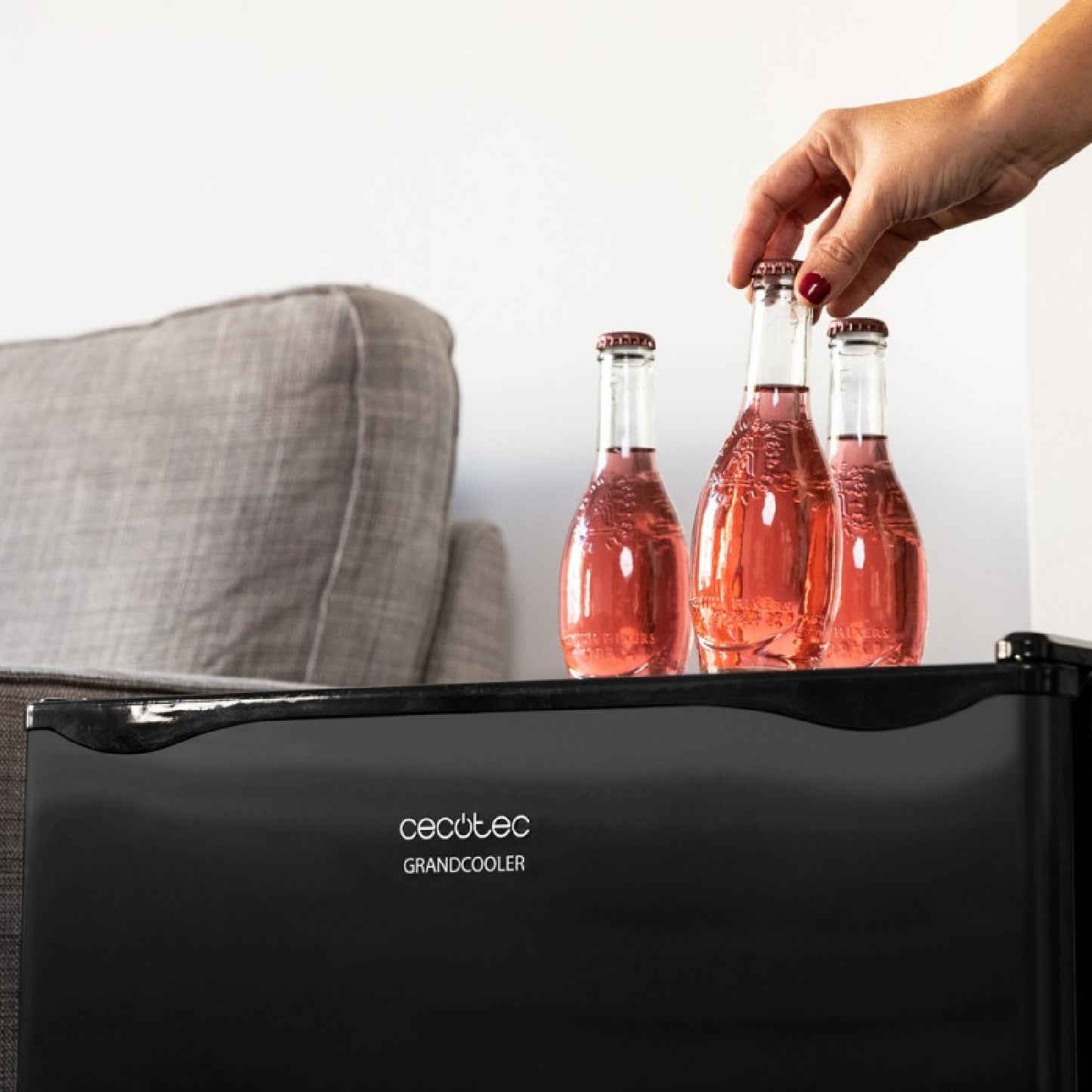Cecotec Mini Frigorífico Grandcooler 20000 Silentcompress Black_2
