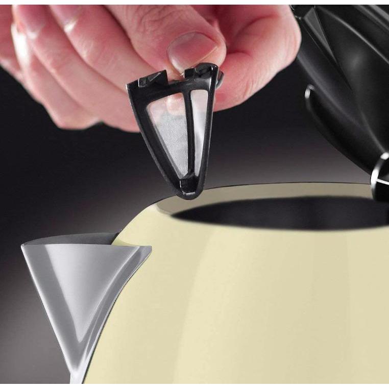 Hervidor Colours Plus crema Russell Hobbs