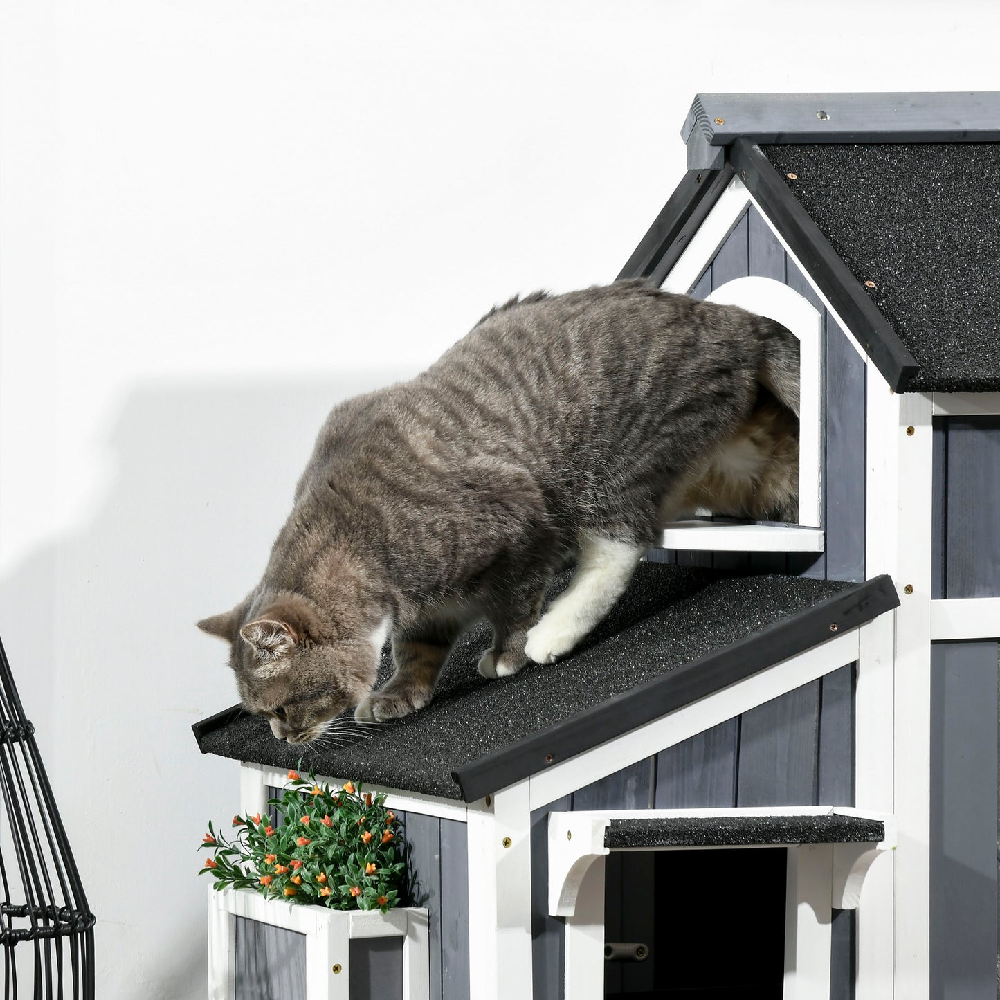 Pawhut Caseta Para Gatos De Madera De 2 Niveles Con Macetero 96x65x85,5 Cm Gris_4