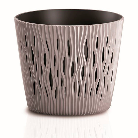 Maceta Redonda De Plastico Sandy Round En Color Mocca 15,8 (largo) X 15,8 (ancho) X 13,8 (alto) Cm